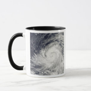Mug Ouragan Lupit au-dessus de l'océan pacifique