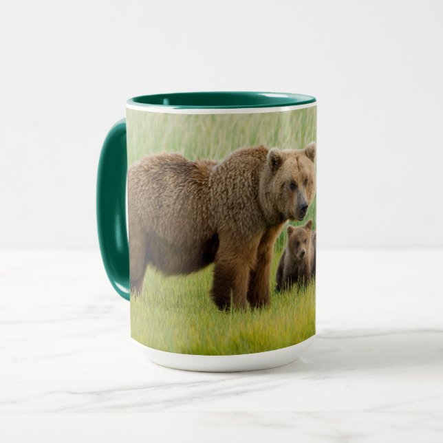Mug Ours brun d'Alaska avec des oursons dans une prair (Devant gauche)
