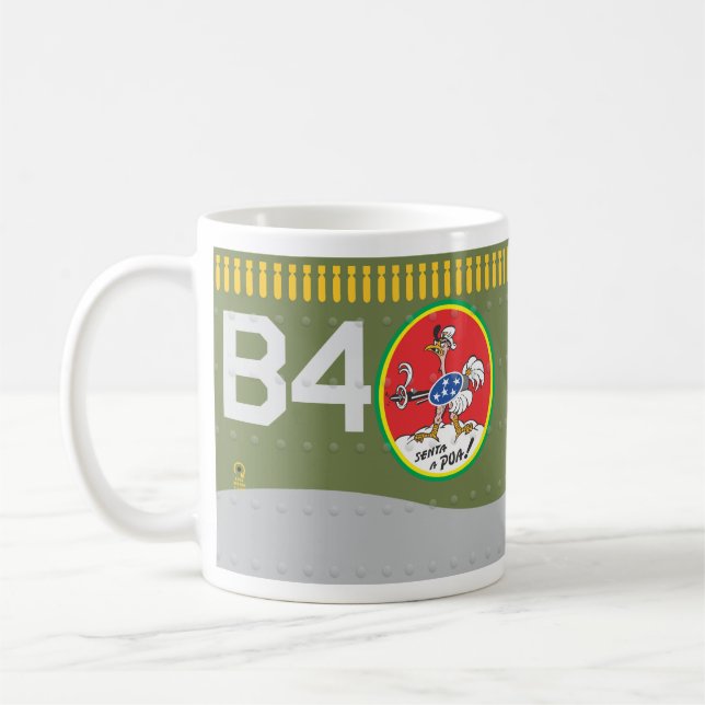 MUG P-47 SENTA A PUA (Gauche)
