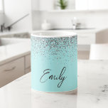 Mug Paillettes scintillantes bleu sarcelle aquatique f<br><div class="desc">Bleu aquatique - sarcelle paillettes scintillantes métal brossé monogramme nom et initiale tasse à café ou mug. C'est le cadeau idéal pour un anniversaire sweet 16, un mariage, une douche de mariée, un anniversaire de mariage, une baby shower ou une soirée d'enterrement de vie de jeune fille pour quelqu'un qui...</div>