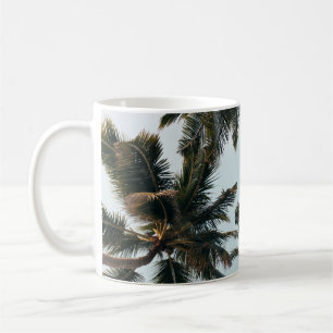 Mug Palmier vert sous ciel blanc le matin