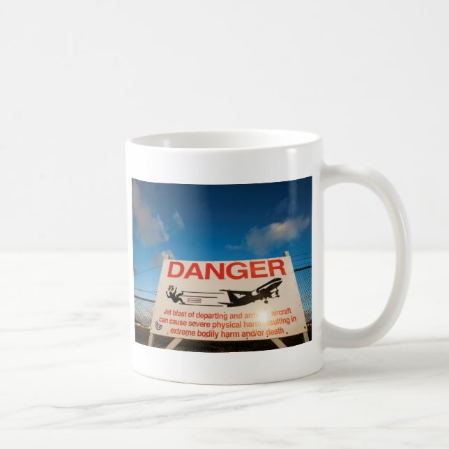 Mug Panneau d'avertissement près d'aéroport de St (Droite)