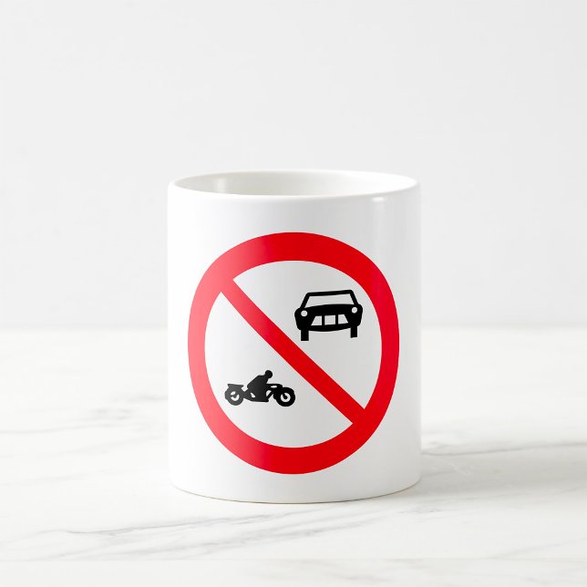 Mug Panneau de signalisation 'Aucun véhicule' (Créateur téléchargé)