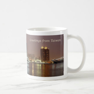 Mug Panorama de ville de Kaohsiung par nuit