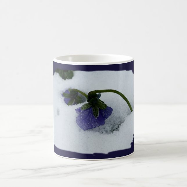 Mug Pansy violet sur la neige (Centre)