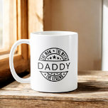 Mug Papa L'Homme Le Mythe La Légende<br><div class="desc">Célébrez la légende de votre vie avec la tasse à café "L'homme, le mythe, la légende" ! Personnalisez-le avec leur nom pour un cadeau unique et humoristique, parfait pour siroter un café ou un thé le matin. Fabriquée en céramique durable, cette tasse présente un texte audacieux et un design élégant,...</div>