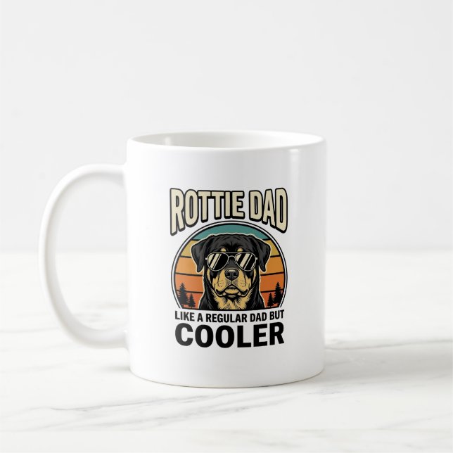 Mug Papa Rottie comme un papa normal mais design plus  (Gauche)