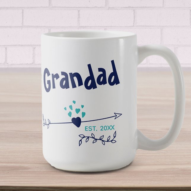 Mug Papi est 20xx - Cœurs et flèches - Bleu deux tons (Créateur téléchargé)