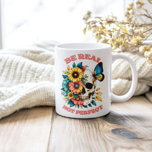 Mug Papillon crânien floral "Be Real Not Parfum"