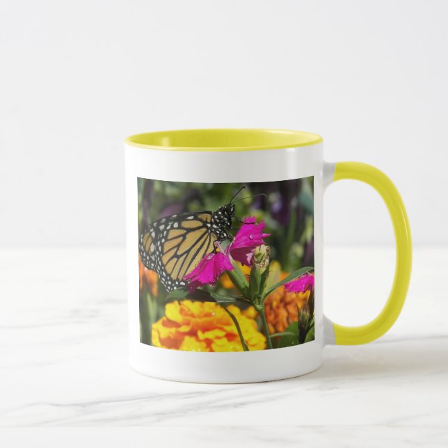 Mug Papillon de monarque sur la souci-tasse rose (Droite)