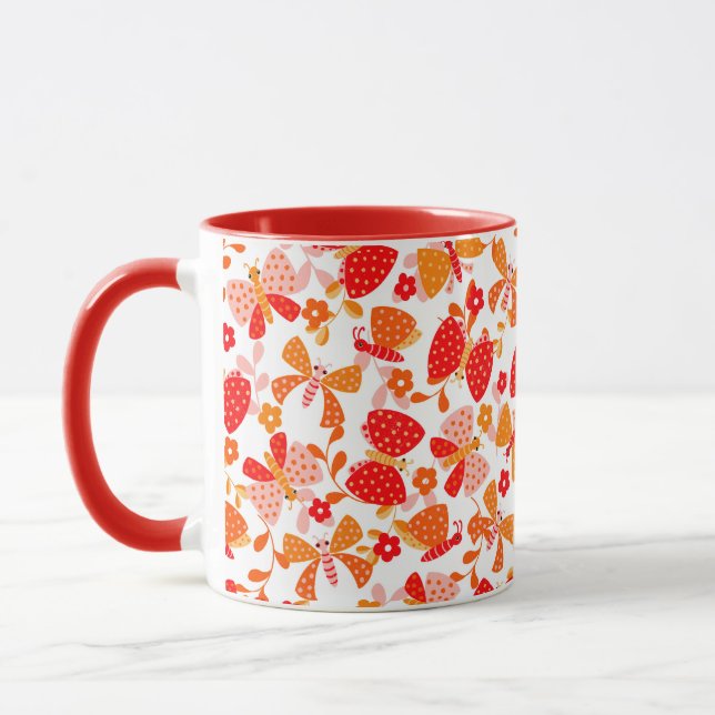 Mug Papillon mignon dans un jardin fleuri en orange ro (Gauche)