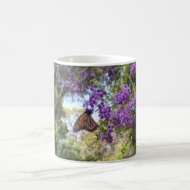 Mug Papillon Monarque sur Fleurs Violettes (Centre)