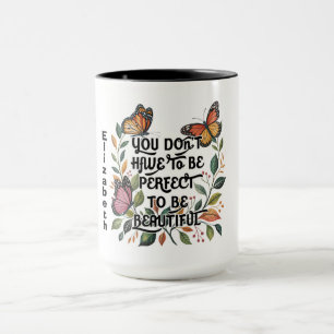 Mug Papillon orange et motif floral avec estime de soi