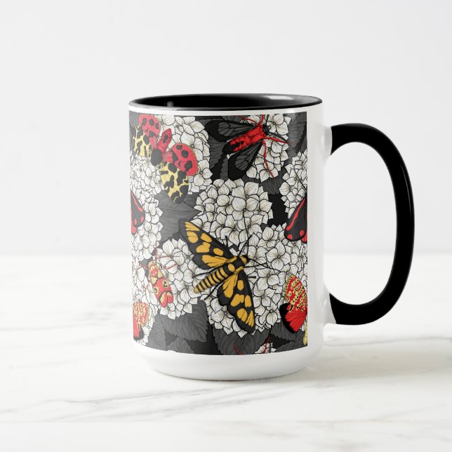 Mug Papillons de nuit sur une hydrangea blanche (Droite)