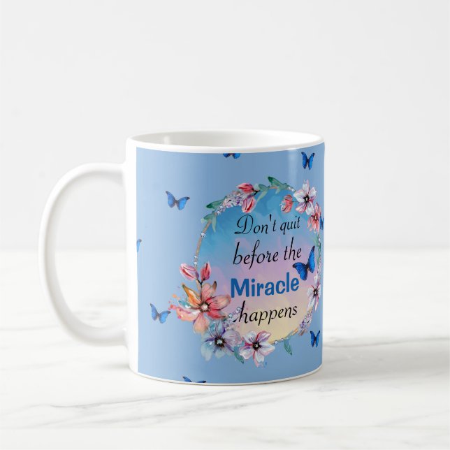 Mug Papillons et fleurs Citation de mentalité positive (Gauche)