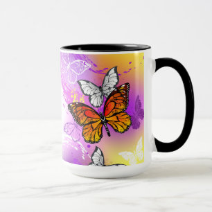 Mug Papillons Monarque sur Arrière - plan pourpre