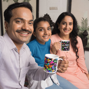 Mug Papillons multicolores sur Arrière - plan noir