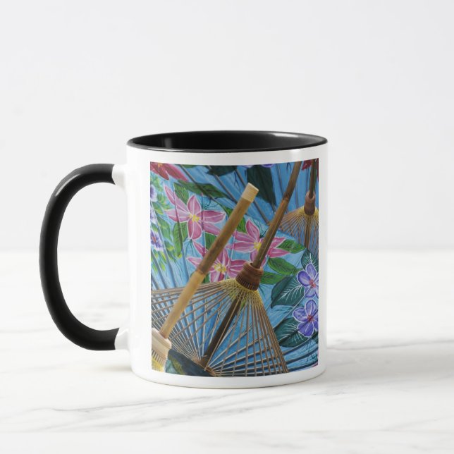 Mug Parapluies décoratifs peints à la main dans le vil (Gauche)