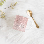 Mug Parties scintillant rose moderne étincelles Nom pe<br><div class="desc">Présentez notre produit de Parties scintillant rose moderne Sparkles Personnalisé Name, disponible exclusivement sur Zazzle! Faites une déclaration élégante et personnalisée avec ce design époustouflant qui combine le charme de la parties scintillant rose avec une touche moderne. Que vous soyez à la recherche d'un cadeau ou d'un régal spécial, ce...</div>