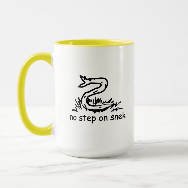 Mug Pas de pas sur les mèmes de serpent Gadsden parodi (Gauche)