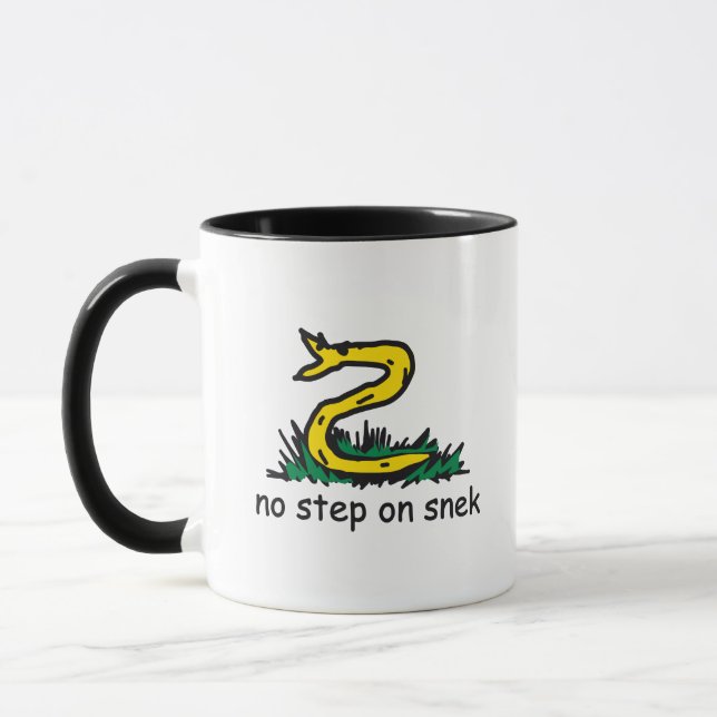 Mug Pas de pas sur les mèmes de snek Gadsden parodie S (Gauche)