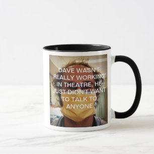 MUG PAS VRAIMENT TRAVAILLANT DANS LE THÉÂTRE