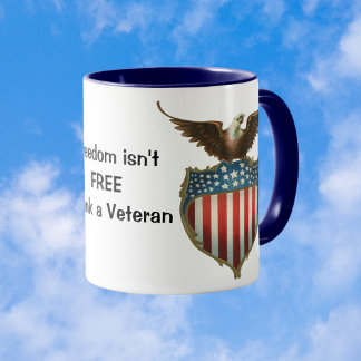 Mug Patriotisme vintage, aigle fier au-dessus du drape
