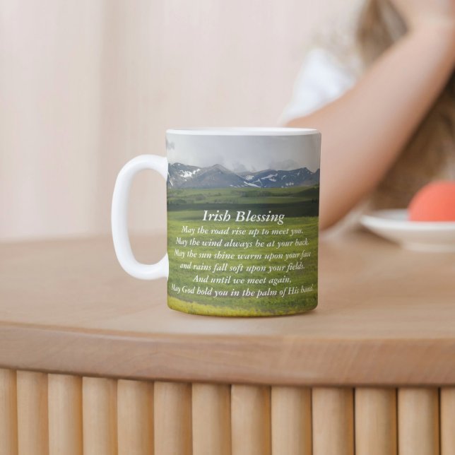 Mug Paysage de Green Valley en Irlande (In Situ Table)