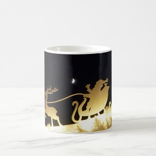 Mug Père Noël arrive..... (Mug) (Centre)