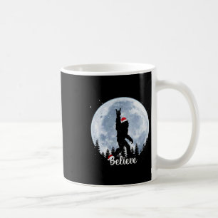 Mug Père Noël bigfoot noël rock roll sasquatch croire