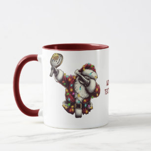 Mug Père Noël qui fait du dab en jouant au Pickleball 