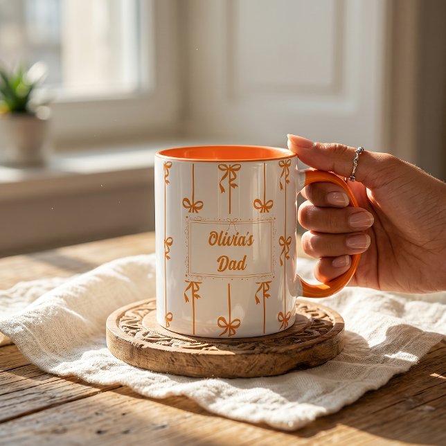 Mug personnalisé avec nom et rayure en forme d'arc (Créateur téléchargé)