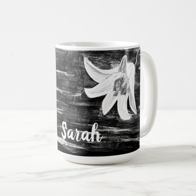 Mug Personnalisé par le nom Fleur Abstraite (Devant droit)