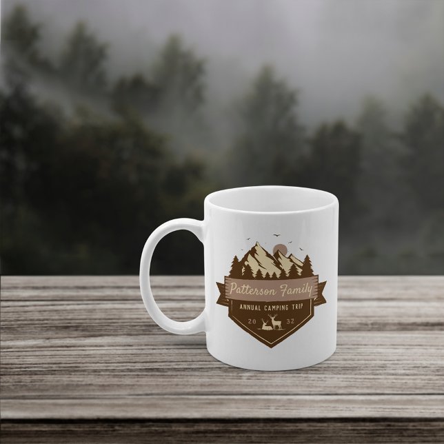 Mug Personnalisé Rustique Nom De Famille Camping Voyag (Créateur téléchargé)