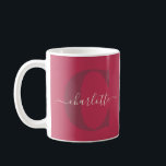 Mug Personnalisé Style Monogramme Nom Magenta Rouge<br><div class="desc">Sirotez votre boisson préférée avec style avec cette élégante tasse personnalisée au design bordeaux riche et à la police de caractères délicate exposant votre nom. Parfait pour ajouter une touche de sophistication à votre café du matin ou à un cadeau à quelqu'un de spécial, cette tasse combine fonctionnalité et une...</div>