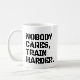 Mug Personne S'en Fiche Travaille Plus Fort