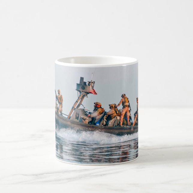MUG PERSONNEL AMÉRICAIN DE COMBAT (Centre)