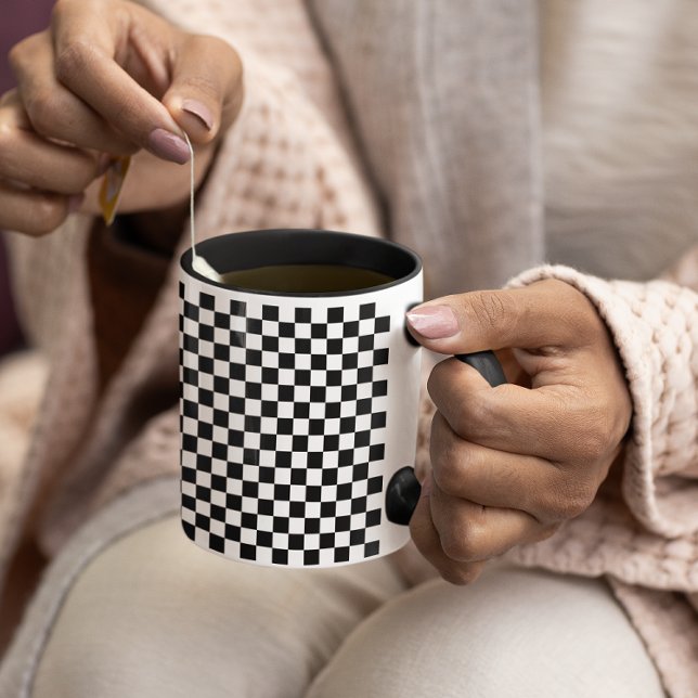Mug Petit motif à carreaux noir et blanc (Tiny Black and White Checked Pattern Mug)
