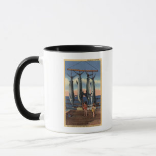 Mug Petites filles regardant l'espadon capturé
