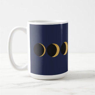 Mug Phase de lune d'or texturée sur un ciel nocturne d