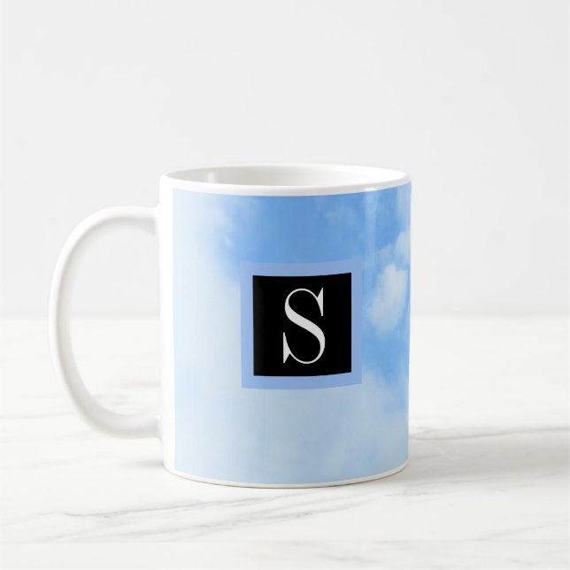 Mug Photo Ciel bleu clair nuageux avec une initiale un (Gauche)