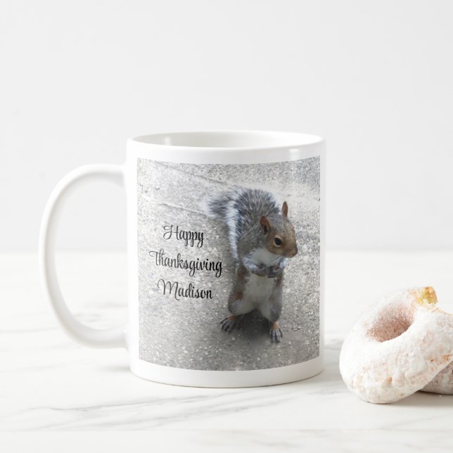 Mug Photo de Cute Little Squirrel avec Queue Fluffy (Avec donut)