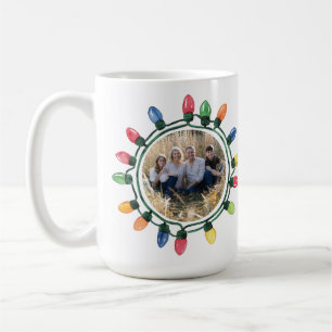 Mug Photo de famille avec des lumières de Noël colorée