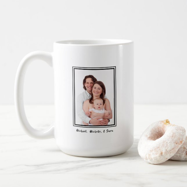 Mug Photo de famille Nom personnalisé Moderne (Avec donut)
