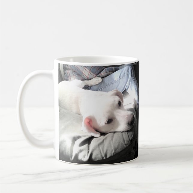 Mug Photo de mignon chien doux accroché avec papa (Gauche)