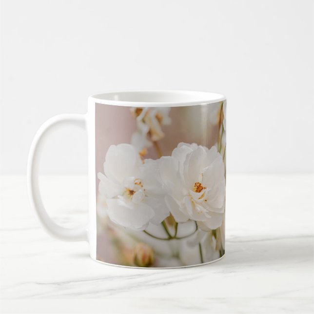 Mug Photo de Roses Blanches Élégantes avec Nom Personn (Gauche)