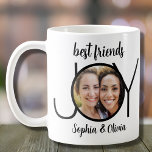 Mug Photo des meilleurs amis<br><div class="desc">Décorez cette tasse tendance avec une photo de vous et de votre meilleur ami. Il dispose d'une typographie élégante et est facilement personnalisable avec votre photo et vos noms.</div>