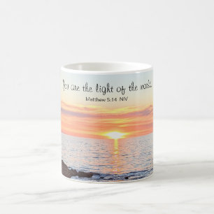 Mug Photo du coucher du soleil sur Ocean Bible Verse