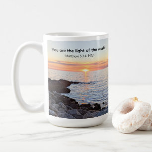 Mug Photo du coucher du soleil sur Ocean Bible Verse N
