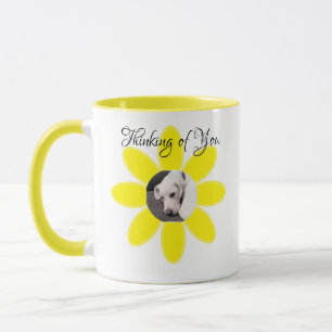 Mug Photo d'un chiot mignon dans un cadre de fleurs ja